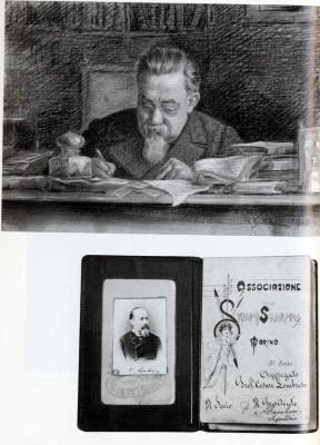 Cesare Lombroso al tavolo di lavoro, pastello 1910. Sotto: tesserino di giornalista di Cesare Lombroso, s.d.. [Frigessi, 2003]