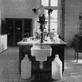 Laboratorio chimico dell'Istituto e Orto botanico di Portici. [V. Mezzetti Bambacioni, 1958-59, fig. 4].