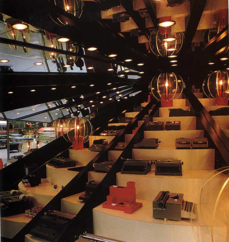 Showroom Olivetti, Buenos Aires 1967-1968. [Petranzan, 1996, p. 85]