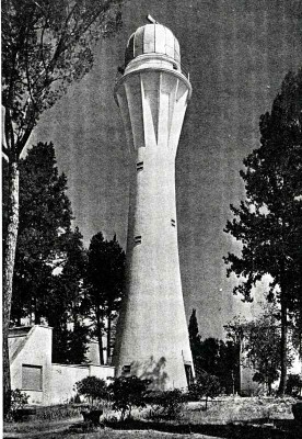 La nuova torre solare dell'osservatorio di Roma, alta 34 m. [Osservatori Astrofisici-Astronomici e Vulcanologici italiani,1956].