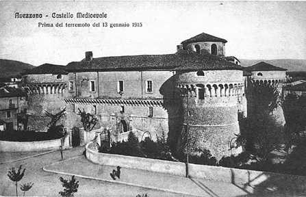 Il castello di Avezzano prima del terremoto del 13 Gennaio 1915. 