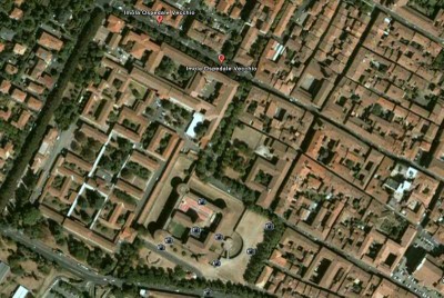 Veduta dall'alto dell'Ospedale vecchio di Imola, nel centro cittadino, a pochi passi dalla rocca Sforzesca. Fonte: Google Earth.