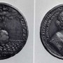 Medaglia Bronzea di Elena Cornaro Piscopia fatta coniare nel 1685 dal Collegio dei filosofi e medici dell'Università  di Padova. [Maschietto,1978]