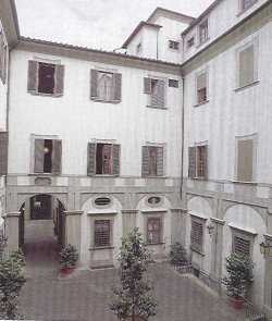 Il cortile di Palazzo Panciatichi a Firenze