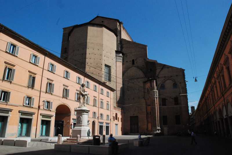 PIazza Galvani a Bologna