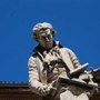 Particolare della statua di Galvani nell'omonima piazza.