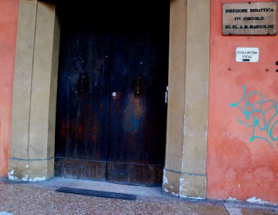 Le Scuole Manzolini in via Sant'Isaia a Bologna.